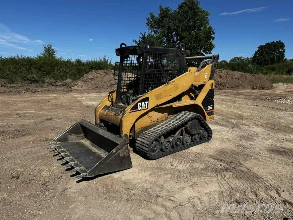 CAT 257 Beltelastere