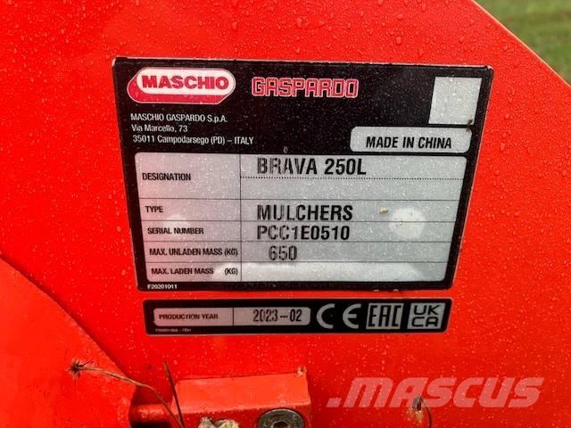 Maschio Brava 250 L Beitepussere og toppkuttere