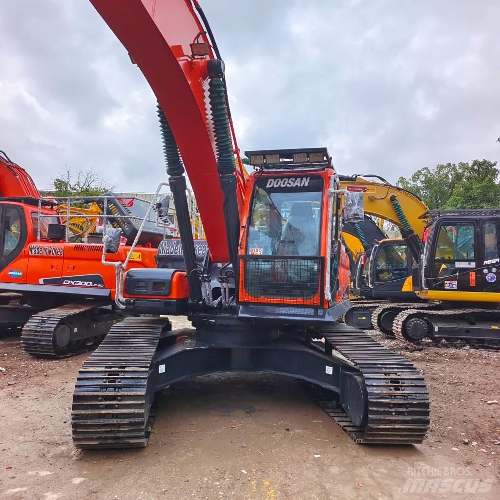 Doosan DX 300 LC Beltegraver