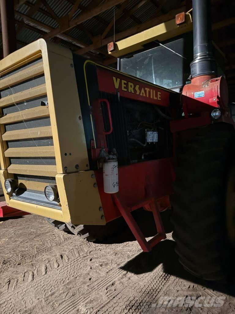 Versatile 835 Traktorer