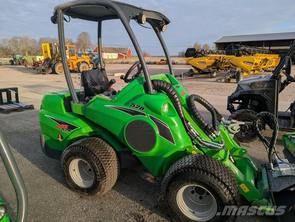 Avant 528 Kompaktlastere