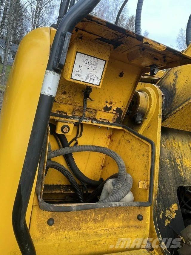 JCB JS 200 LC Beltegraver