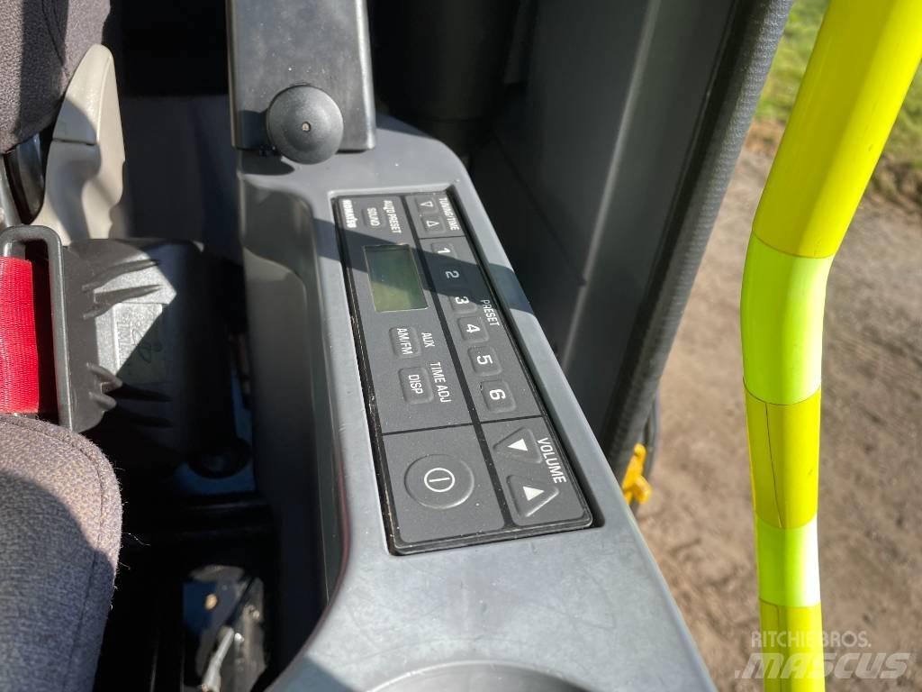 Komatsu PC 210 Gravemaskiner med lang bom