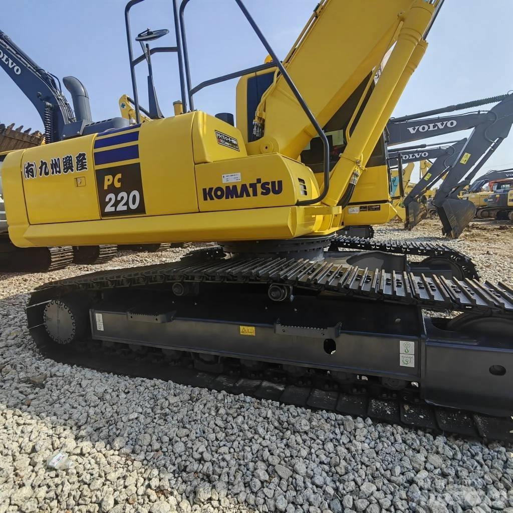 Komatsu PC 220-8 Beltegraver
