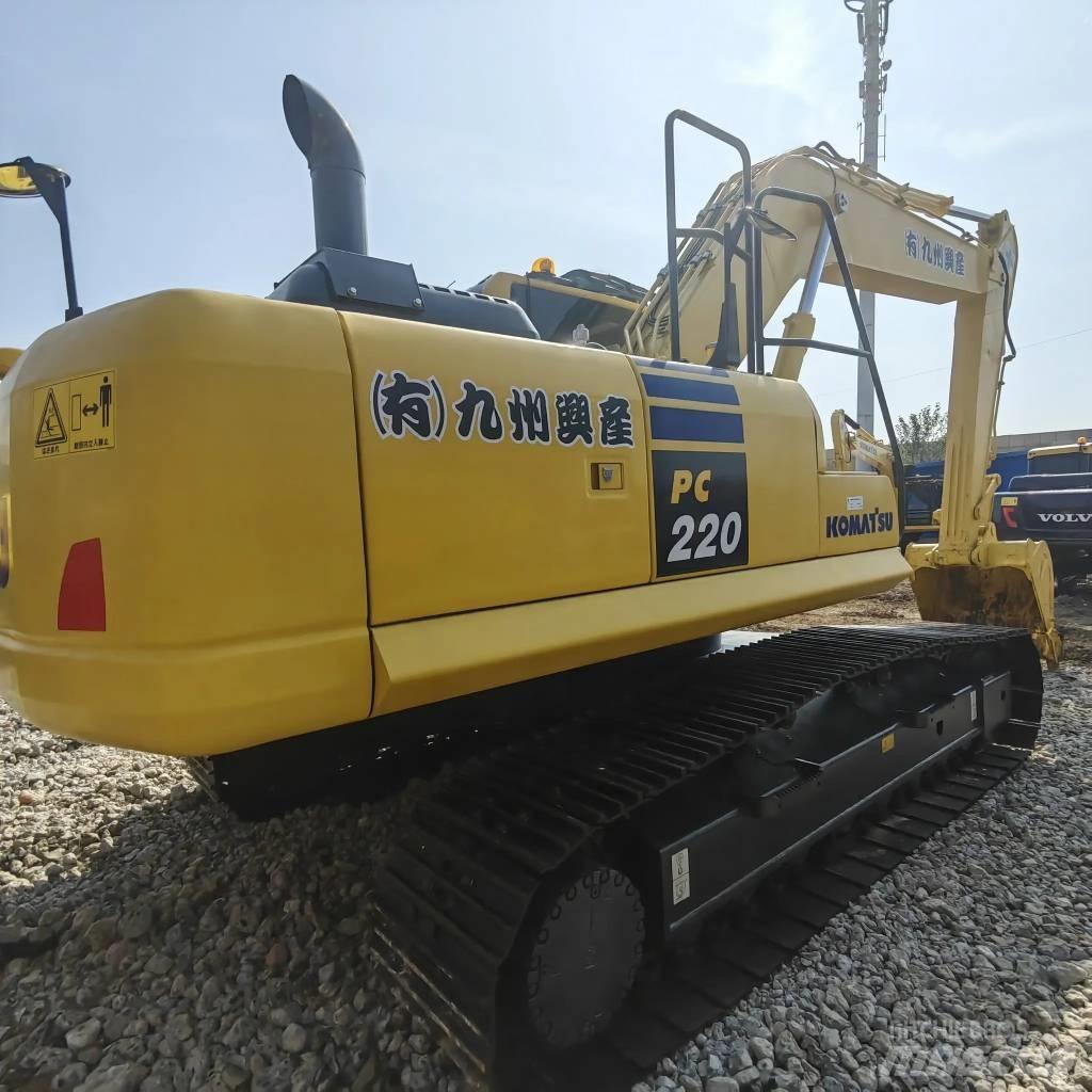 Komatsu PC 220-8 Beltegraver