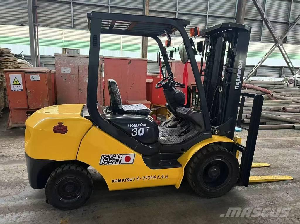 Komatsu FD 30 T-17 Diesel Trucker