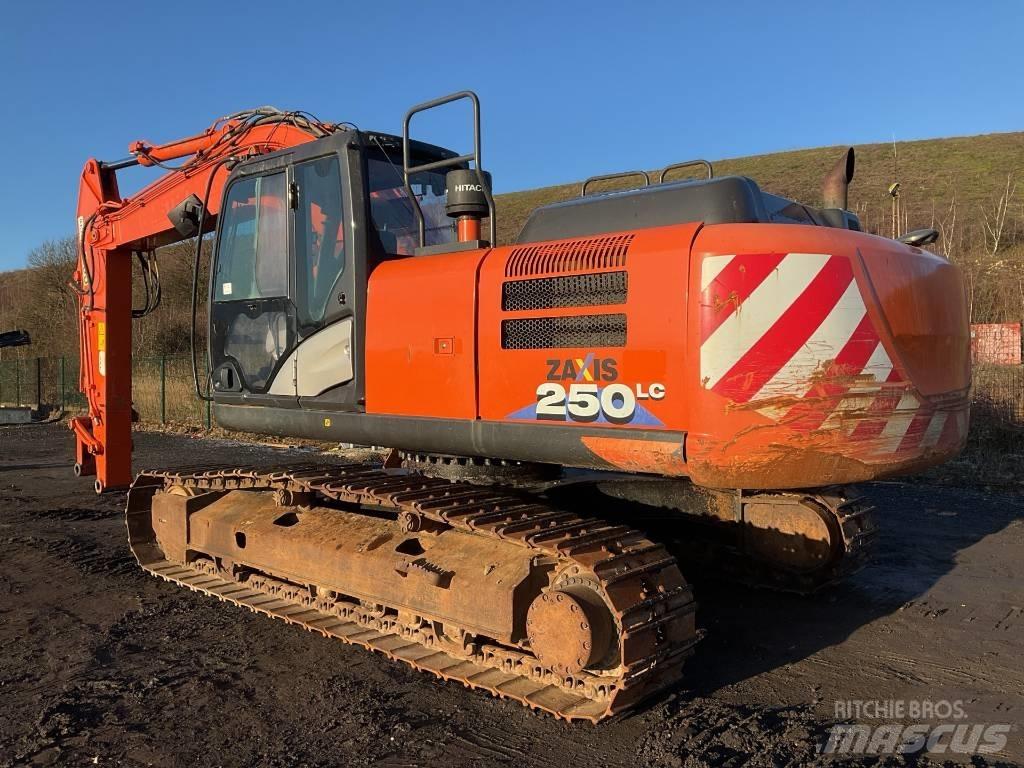 Hitachi ZX 250 LC-6 Beltegraver
