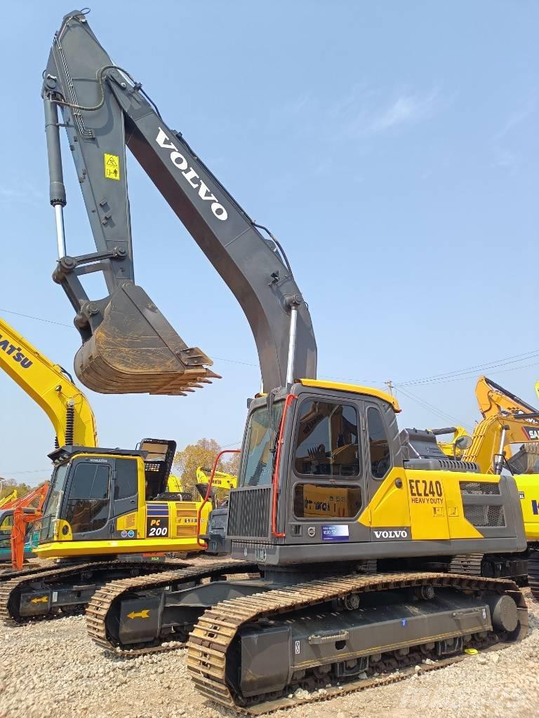 Volvo EC 240 Beltegraver