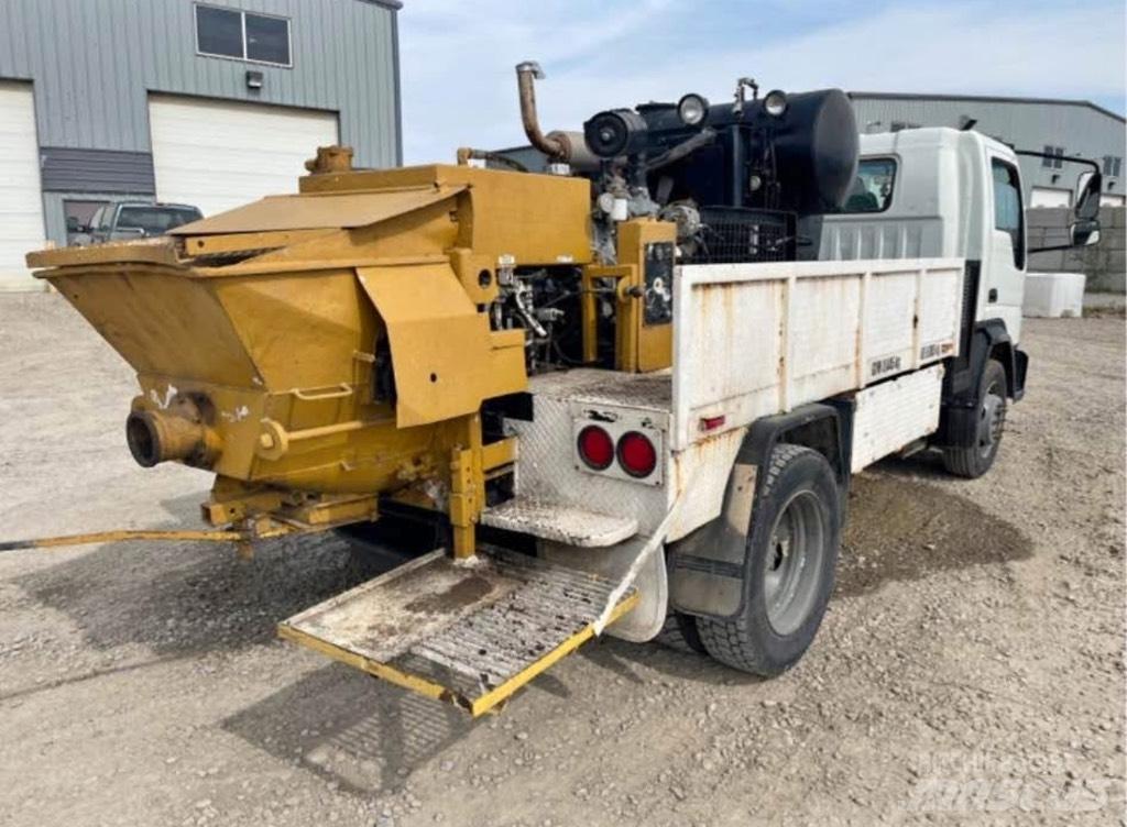 International CF600 Betongpumpe biler