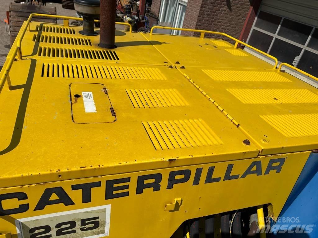 CAT 225 Beltegraver