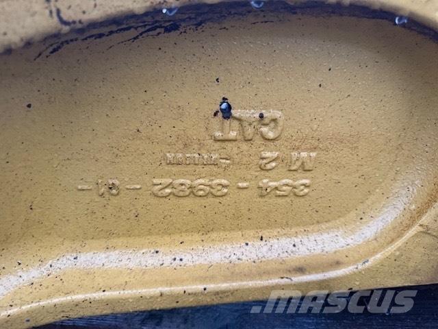 CAT 908 BUCKET LINK Skuffer