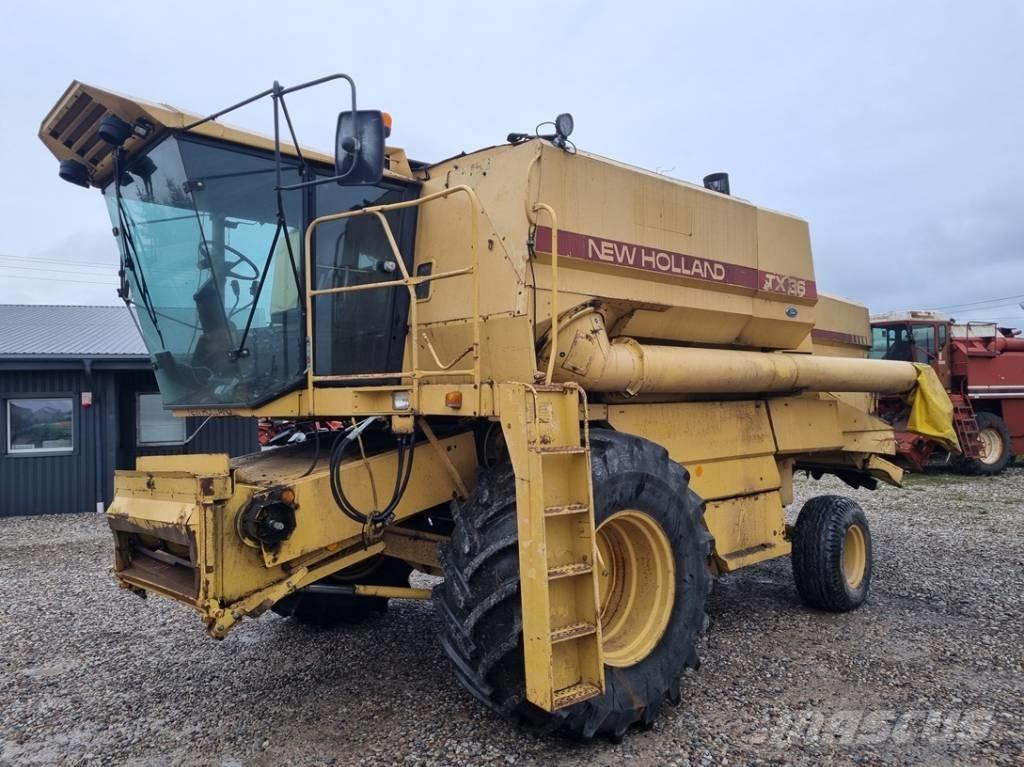 New Holland TX 36 Skurtreskere