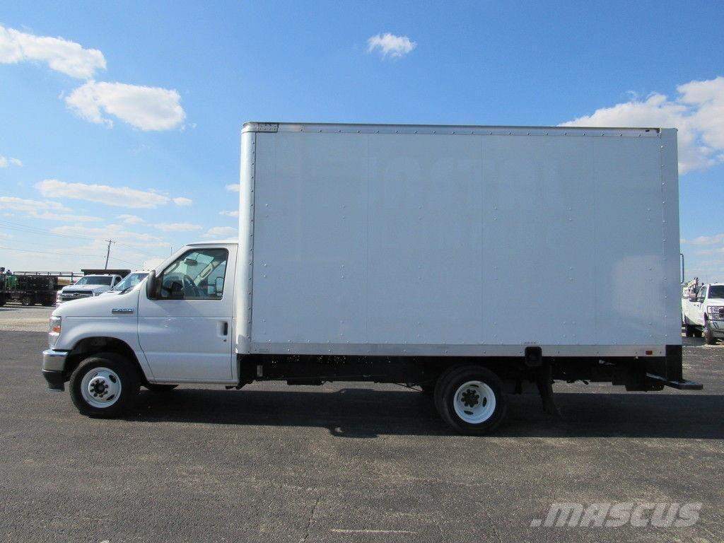Ford E-450 Skapbiler