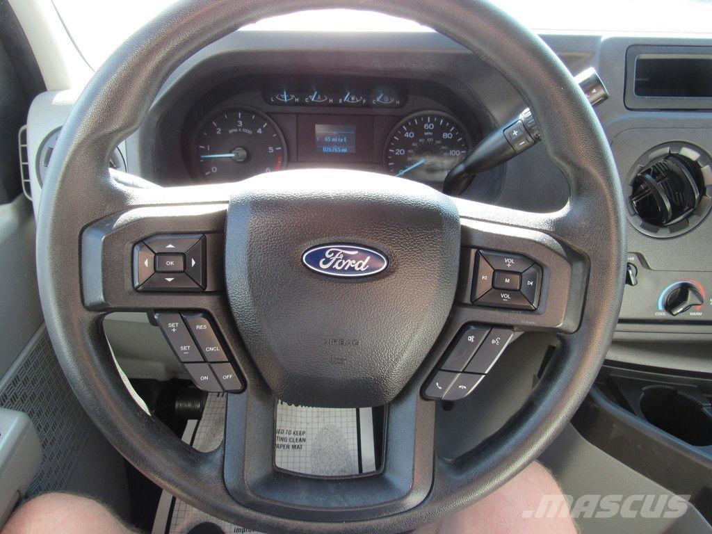 Ford E-450 Skapbiler