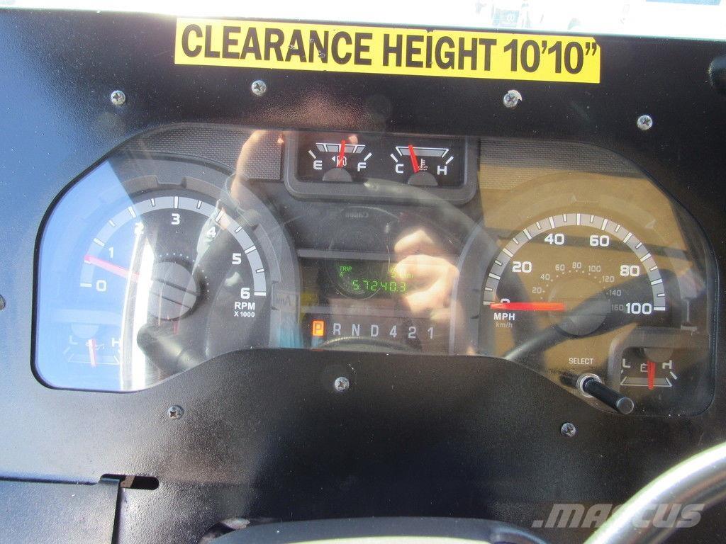 Ford E-450 Skapbiler