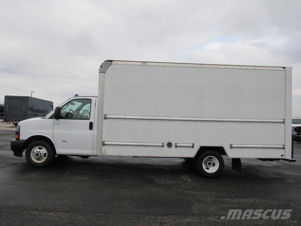 GMC Savana 3500 Skapbiler