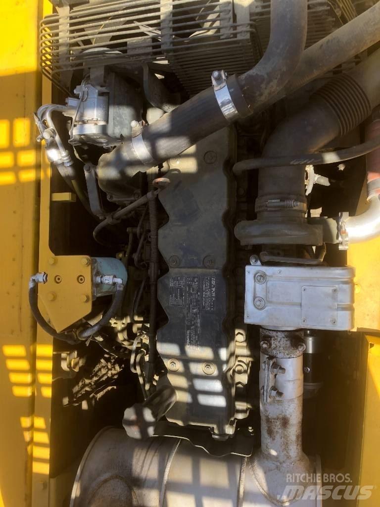 Komatsu PC200 Beltegraver