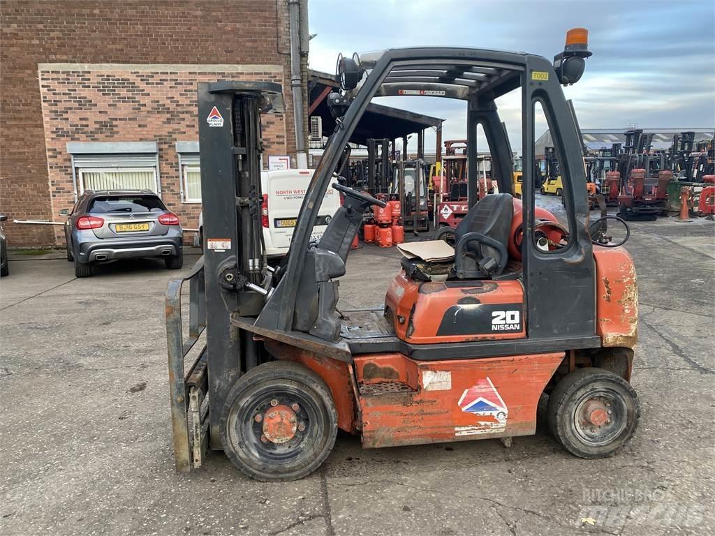 Nissan UD02A20PQ Propan trucker