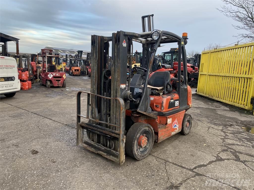 Nissan UD02A20PQ Propan trucker