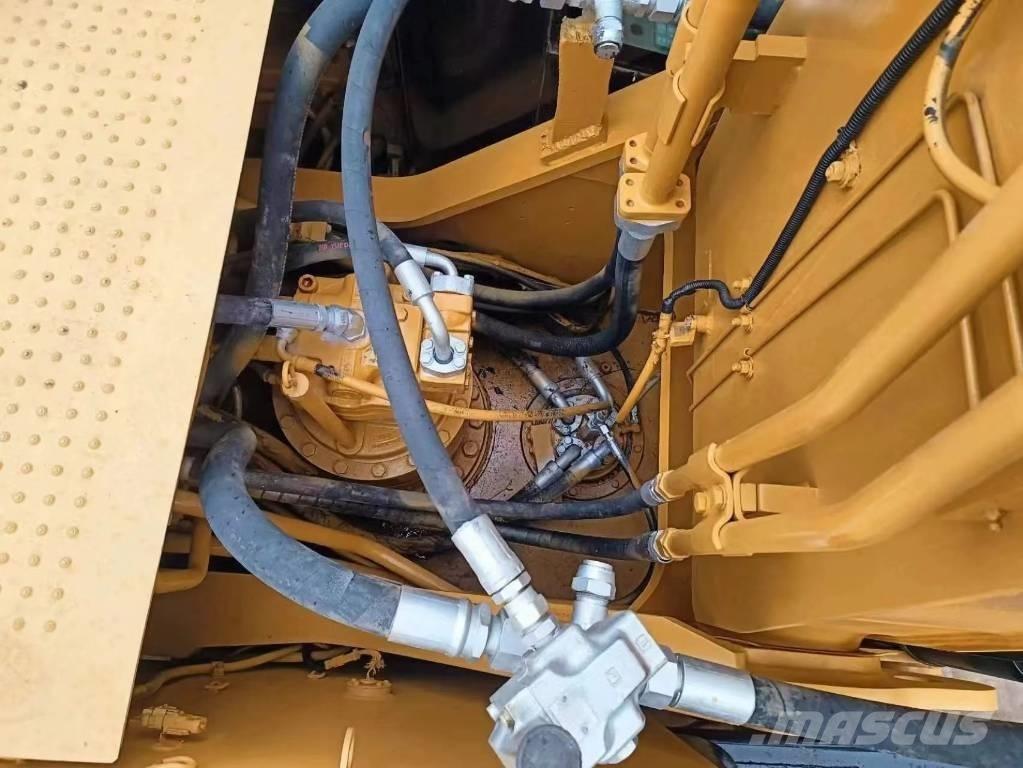 CAT 330 D Beltegraver