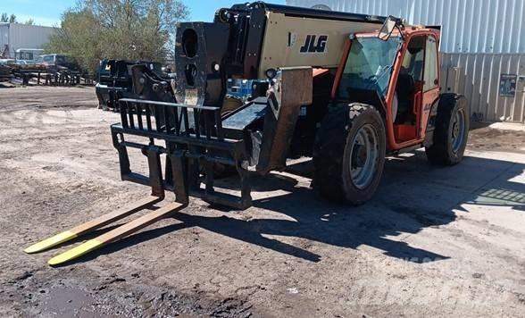 JLG 1055 Teleskoplastere