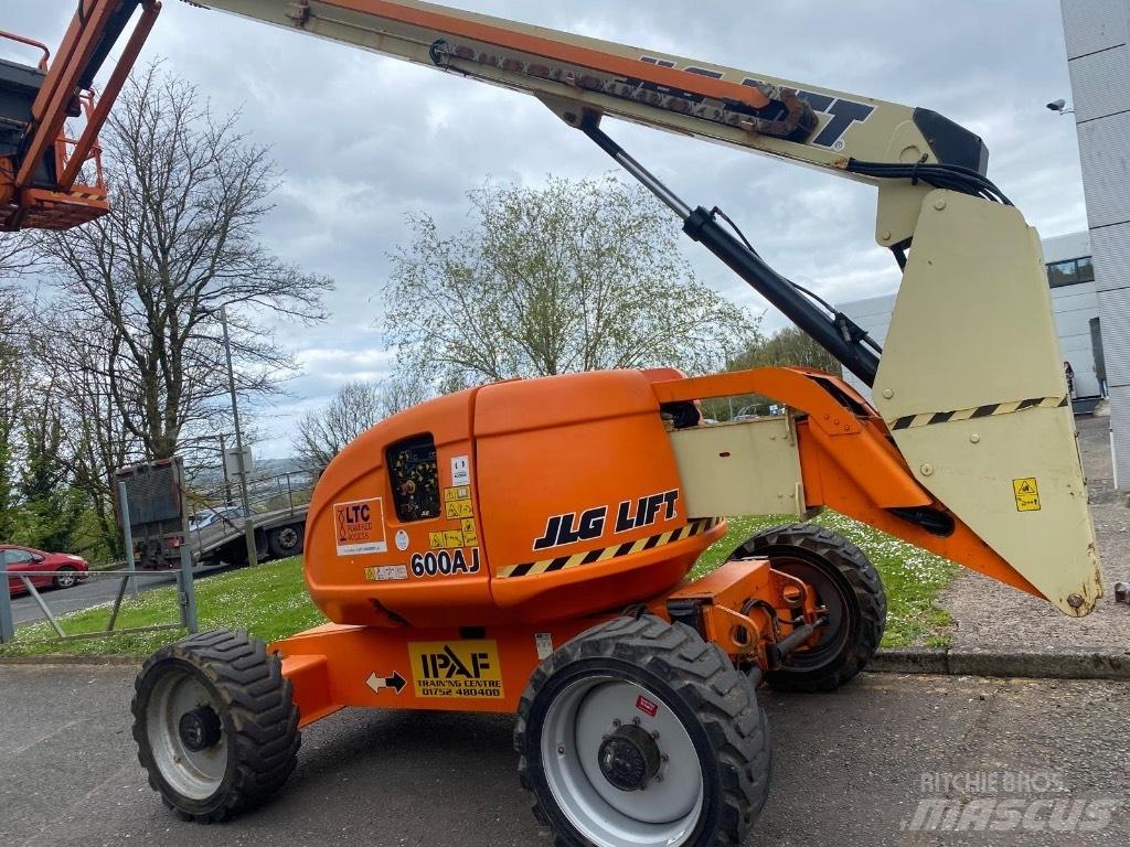 JLG 600 AJ Leddede bomlifter