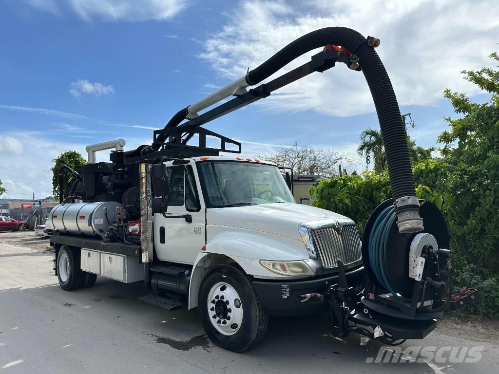 International 4300 Slamsugere