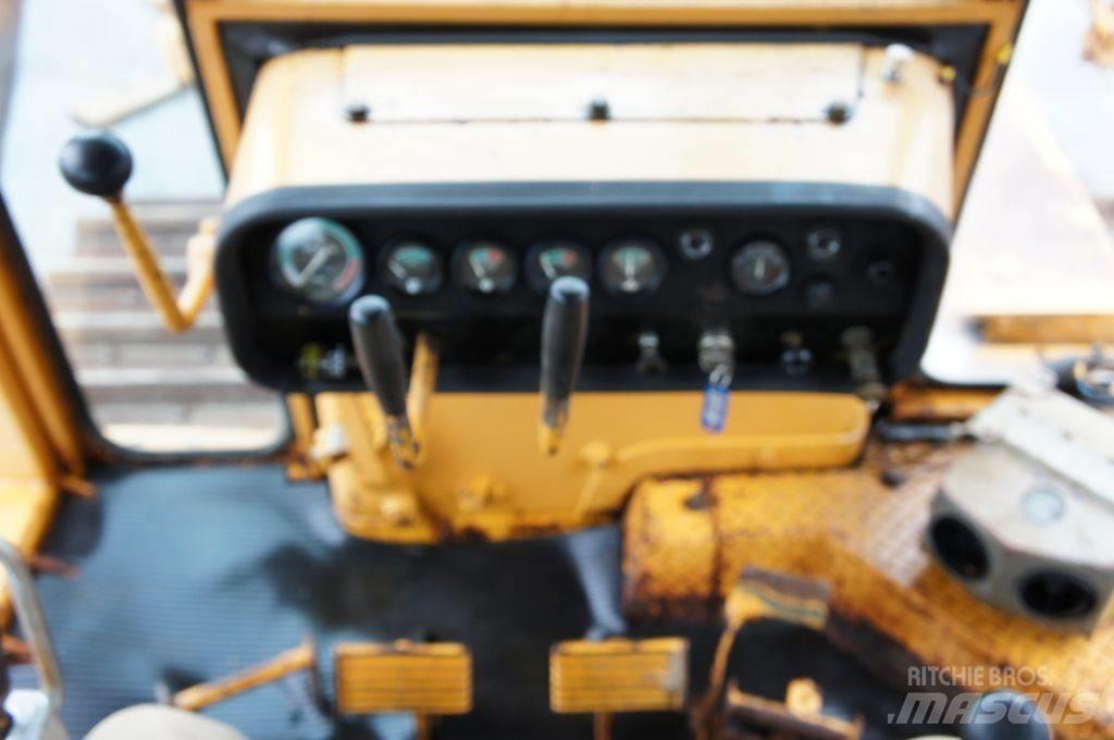 Komatsu D155A-1 Bulldosere