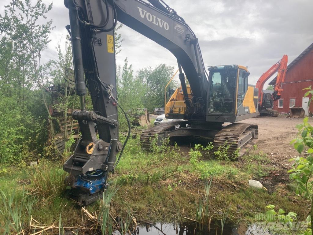 Volvo EC 250 EL Beltegraver
