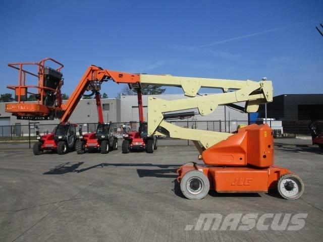 JLG E 400 AJPN (817) Selvgående bomlifter