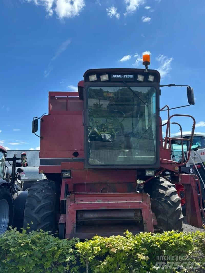 Case IH 1680 Axial Skurtreskere
