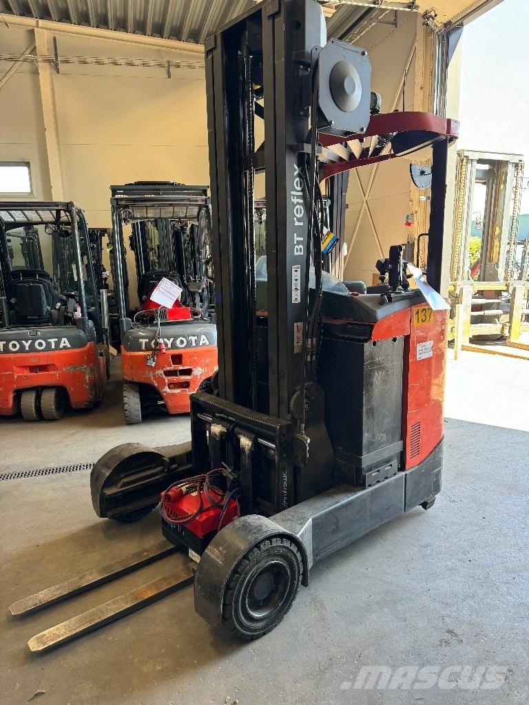 Toyota RRE160R Skyvemasttruck