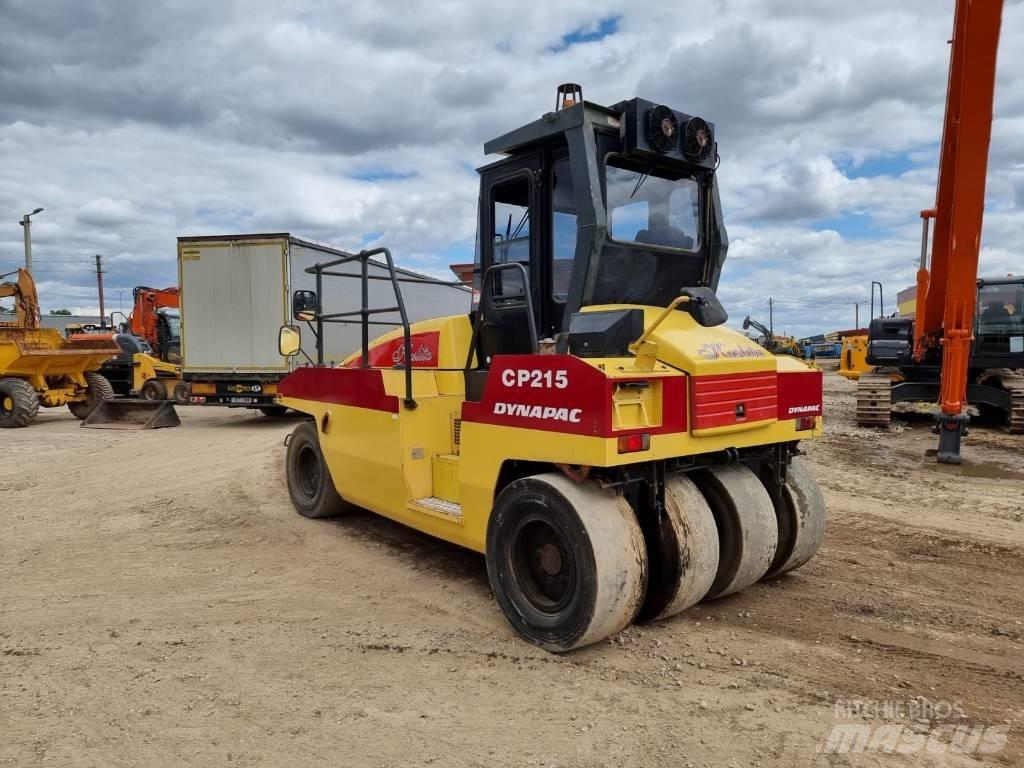 Dynapac CP 215 Gummihjulsvalser