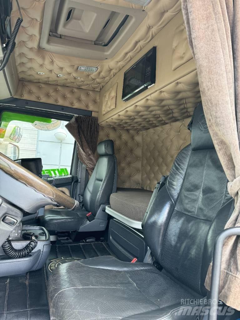 Scania R 520 LB8x4*4 Krokbil