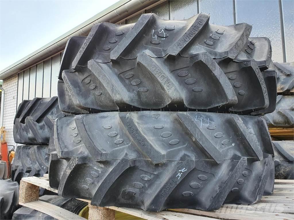 BKT 320/85R20 x2 Dekk, hjul og felger