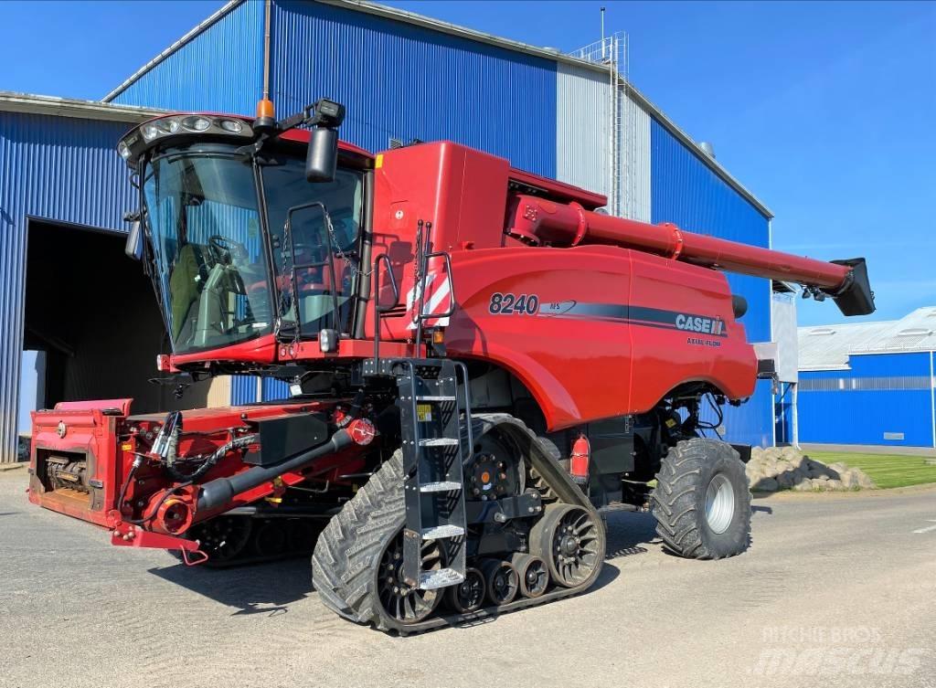 Case IH 8240 Skurtreskere