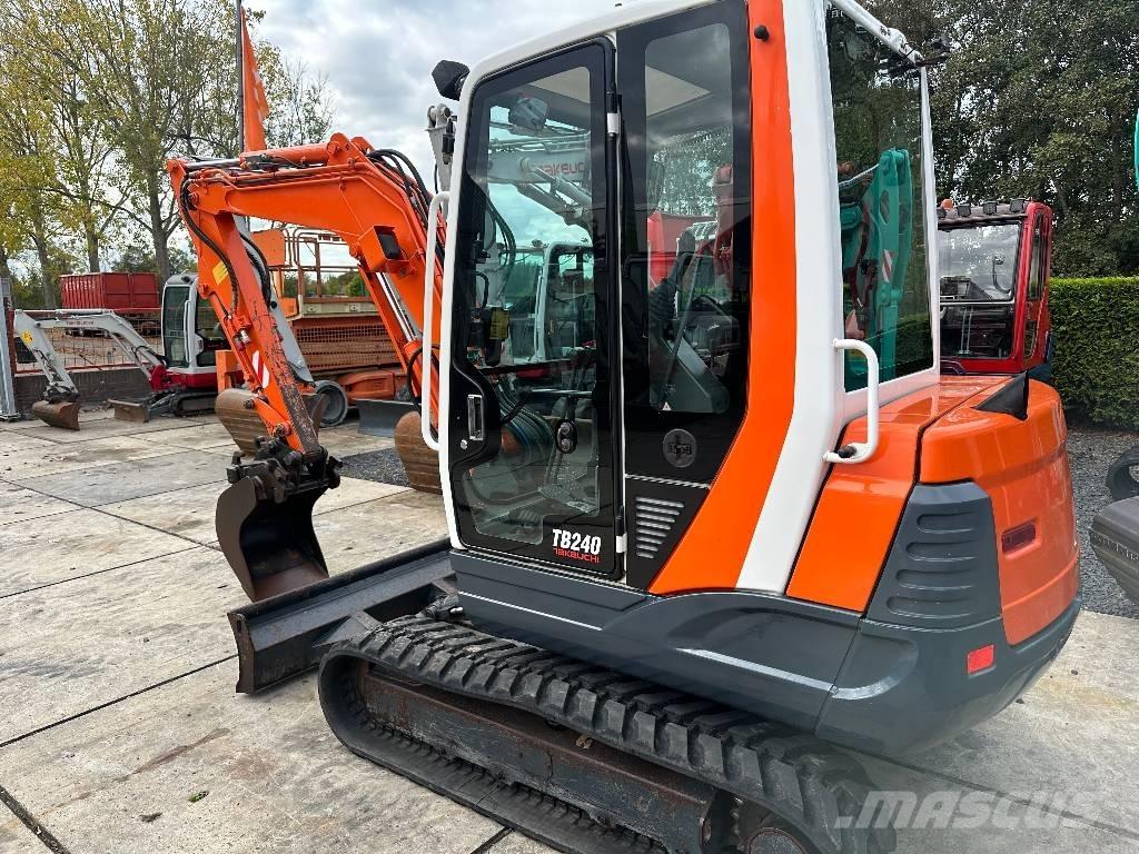 Takeuchi TB 235 CR Minigravere <7t