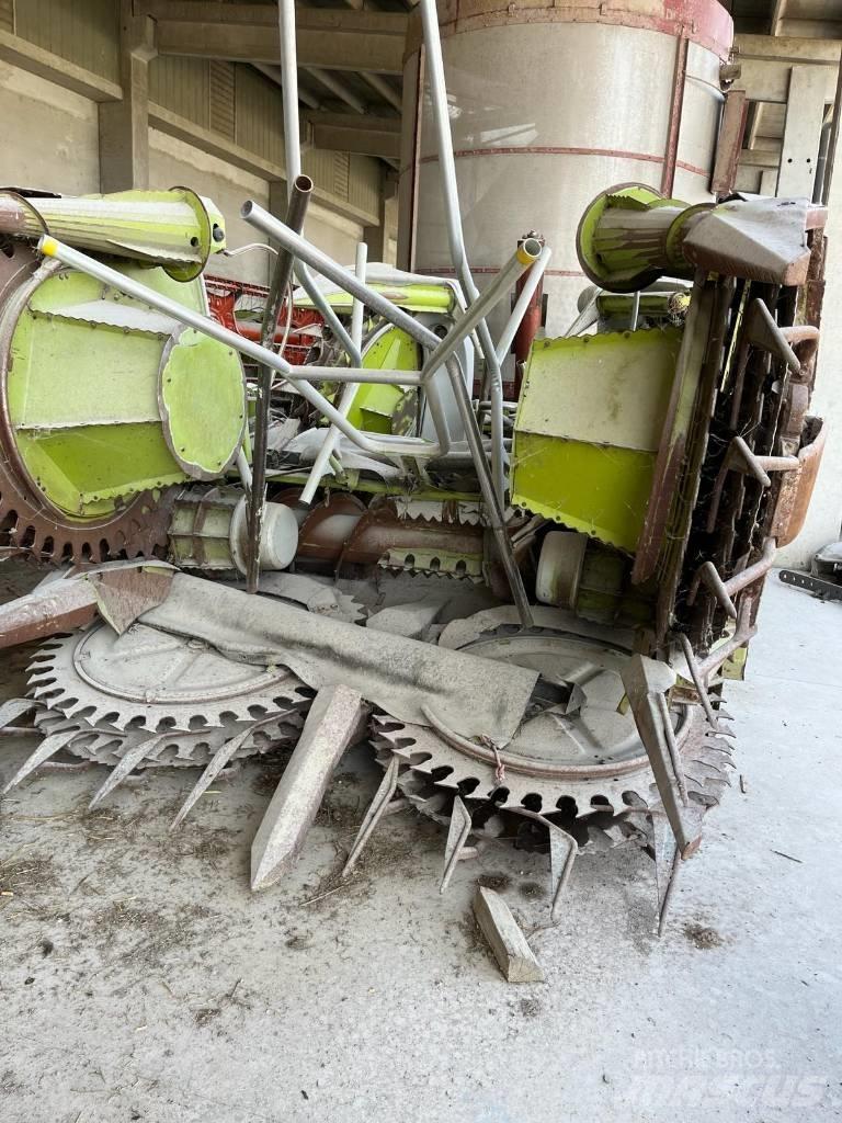CLAAS RU 600 Selvdrevne fôrhøstere