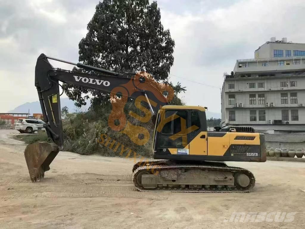 Volvo EC 210 B LC Beltegraver