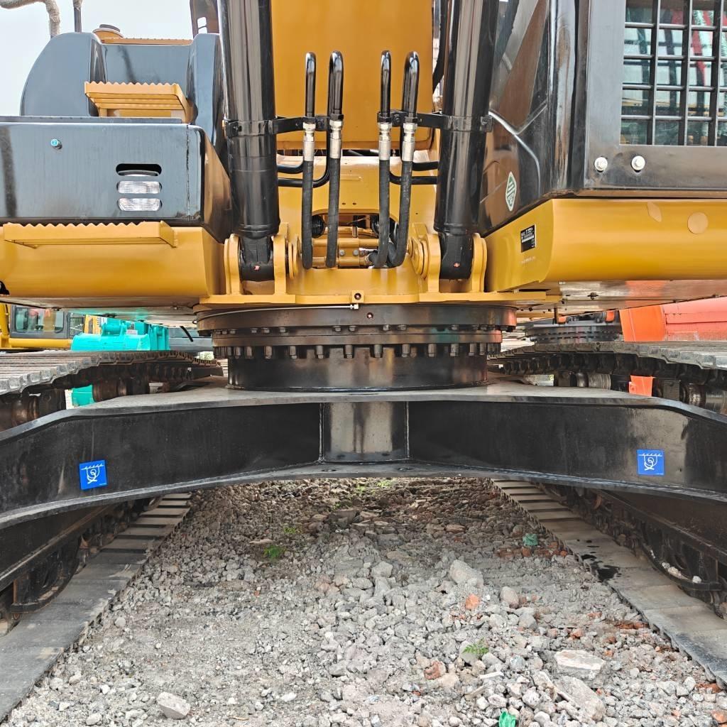 CAT 323D Beltegraver