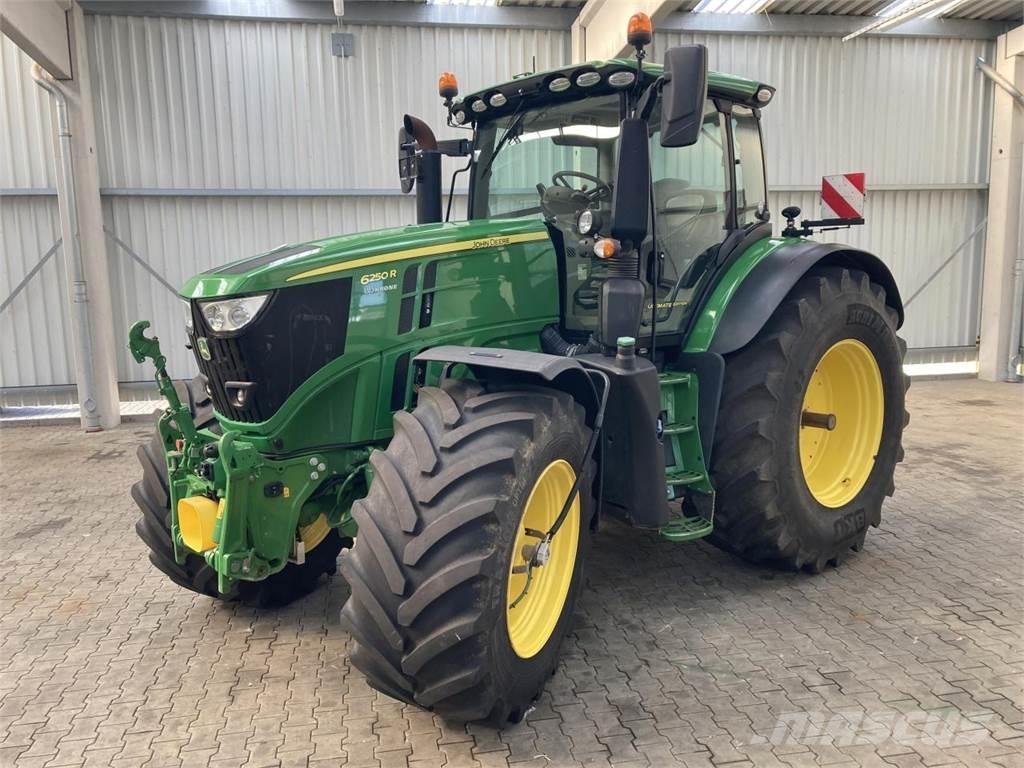 John Deere 6250R Traktorer