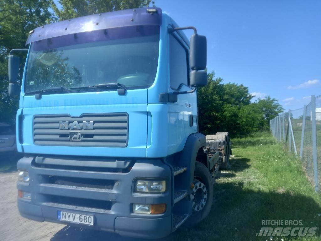 MAN 26.363 FNLC Chassis