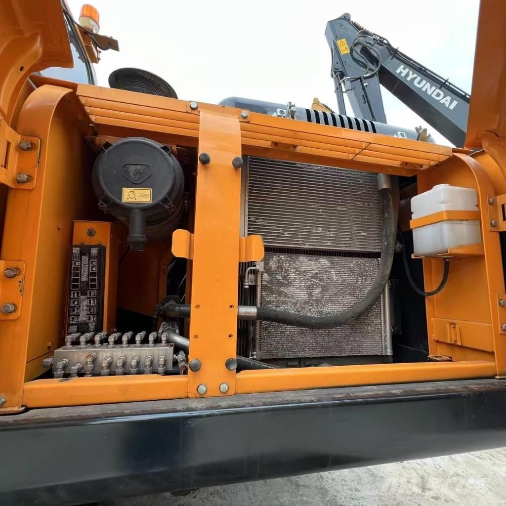 Hyundai R220LC-9S Midigravere 7 - 12t