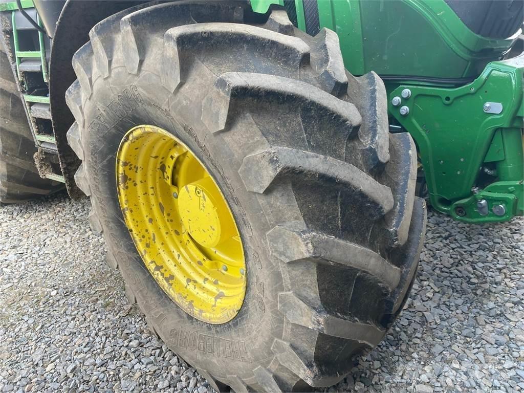 John Deere 6250R Traktorer