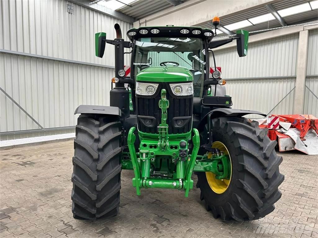 John Deere 6R 215 Traktorer