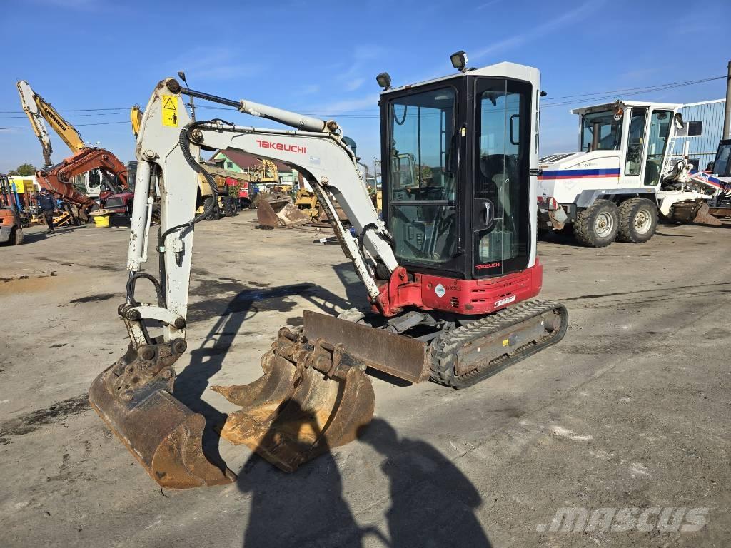 Takeuchi TB 23 R Minigravere <7t