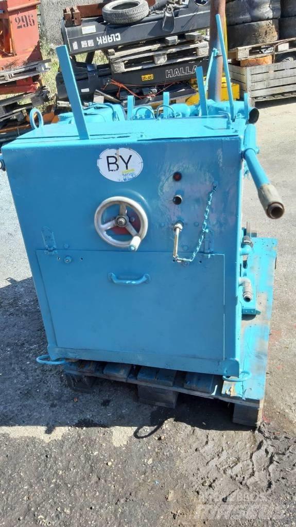 Hanix 32 HP Anlegg - Annet