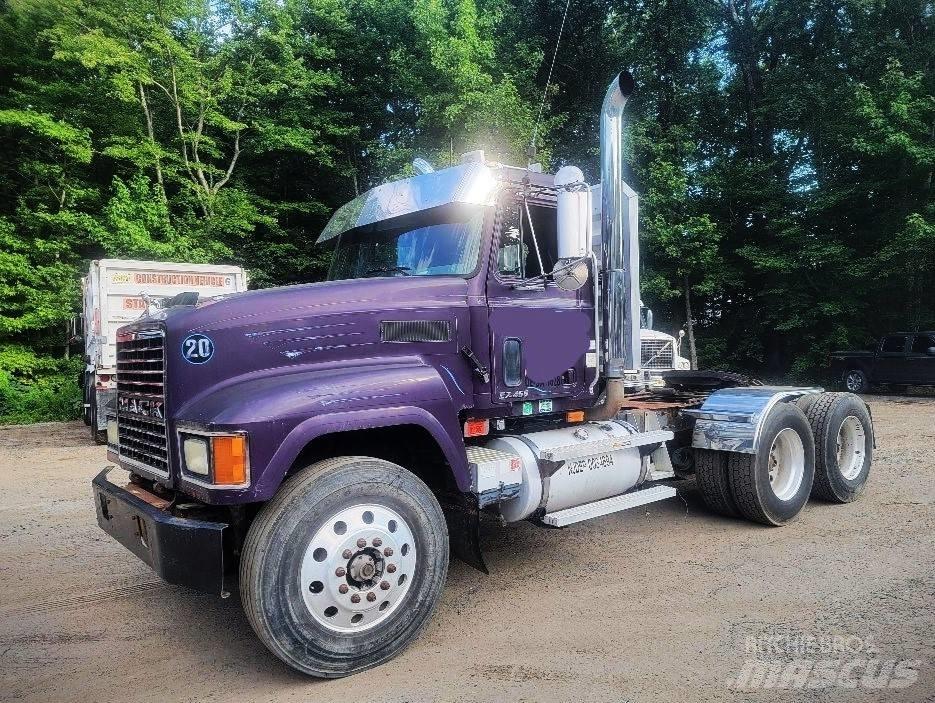 Mack CH 613 Trekkvogner