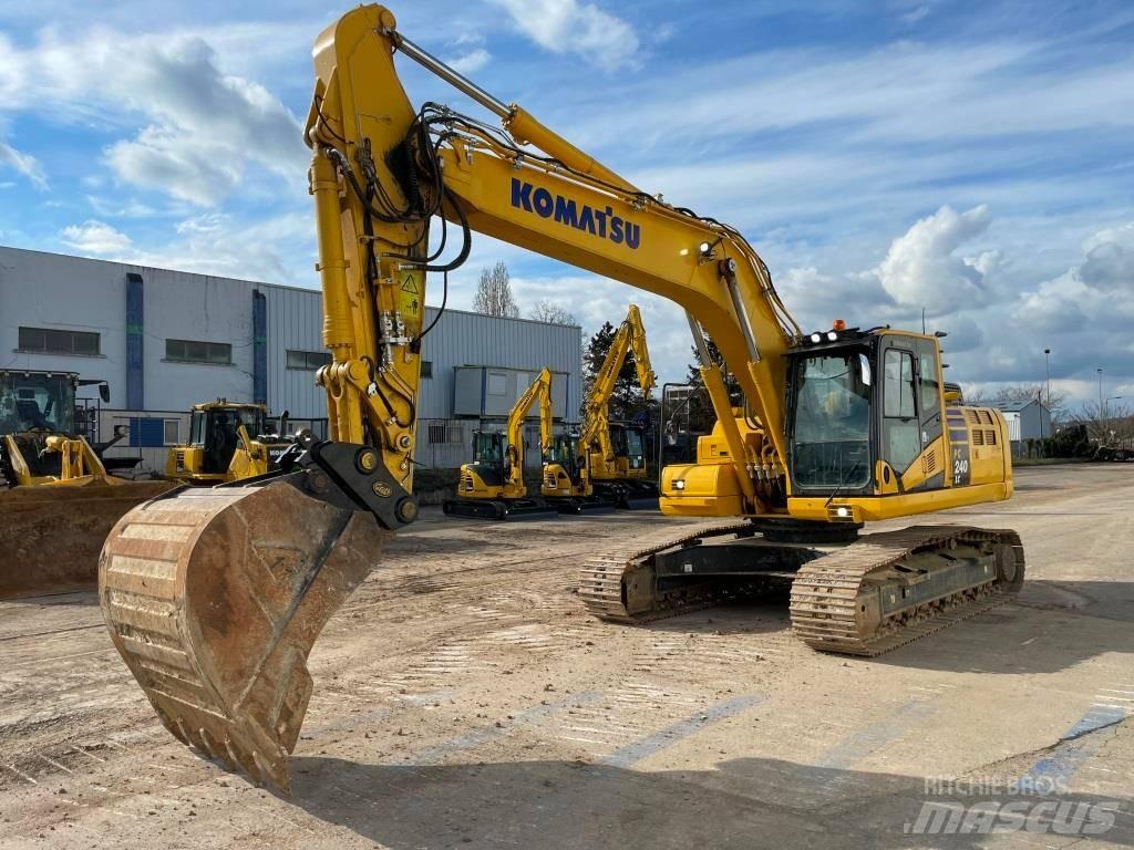 Komatsu PC240LC-11E0 Beltegraver