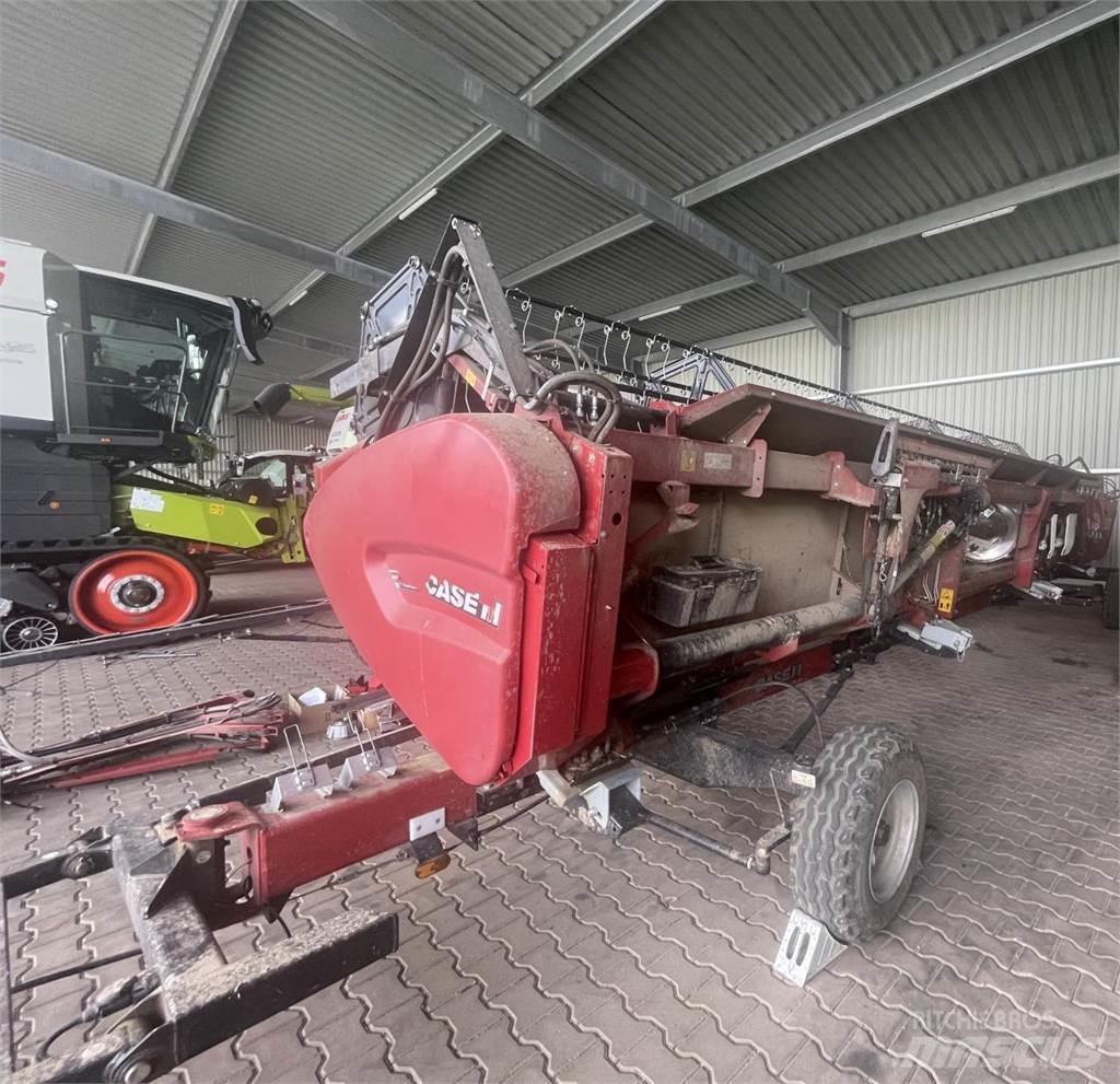 Case IH 8250 ASF Skurtreskere